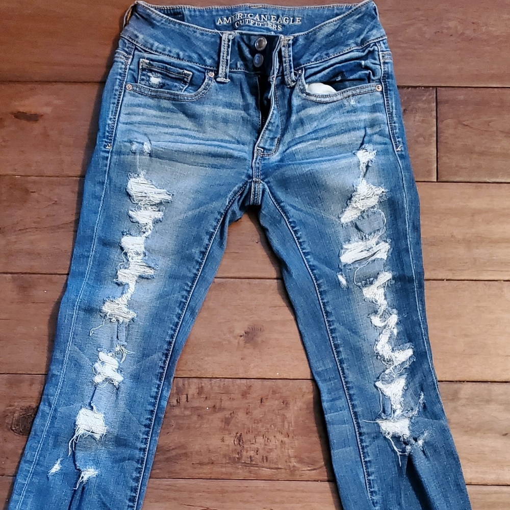 American Eagle Distressed Jeans